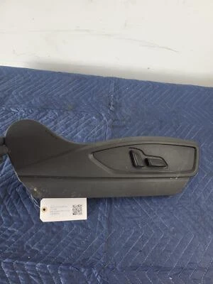 Cubierta interruptor asiento delantero derecho 2023 audi q5 80a881326 2018 2019 2020 2021 2022 Foto 1 de 4