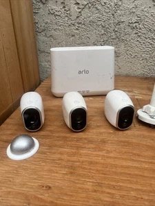 Netgear ARLO Base Station Hub VMB4000 w/ 3Arlo Pro 3 Cameras VMC4030 UNTESTED - Picture 1 of 8