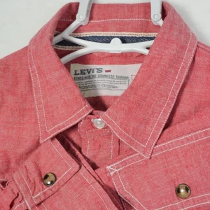 Vintage Levi's Western Denim Shirt Men's Small Red Pearl Snap Button Long Sleeve - Picture 1 of 8