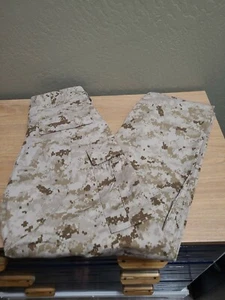 U.S.M.C DESERT MARPAT DIGITAL-CAMO TROUSERS Sz SMALL REG EA INDUSTRIES - Picture 1 of 5
