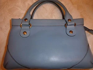 BORSA A MANO KATE SPADE BORSA TASCABILE PICCOLA WYNN SUTTON BLU CIELO NUOVA CON ETICHETTE PELLE PRIMAVERILE - Foto 1 di 12