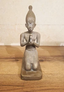 Unique Statue of the Ancient Egyptian Kneeling King Offering Eye of Horus - Picture 1 of 6