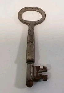 Vintage Yale&Towne Solid Steel Skeleton Key 2.5" Solid Barrel Fully Measured - Picture 1 of 9