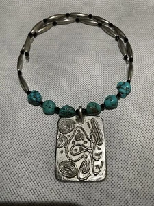 Silver Tone Choker Pendant Necklace Memory Wire Dyed Howlite Blue Artisan Signed - Picture 1 of 6