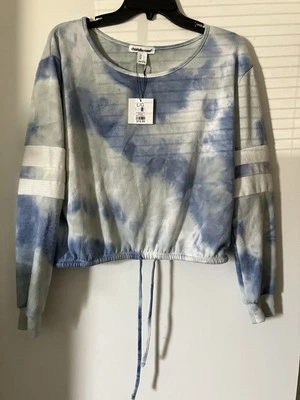 Sudadera corta Charlotte Russe con cordón talla L Foto 1 de 4