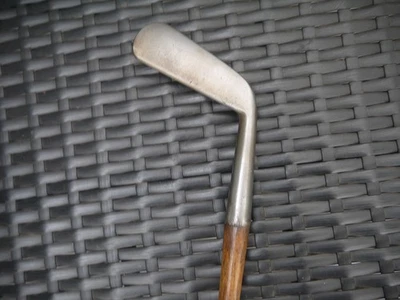 Antique Vintage Wood Shaft Earliest MacGregor Willie Dunn Cleek - Image 1 of 4