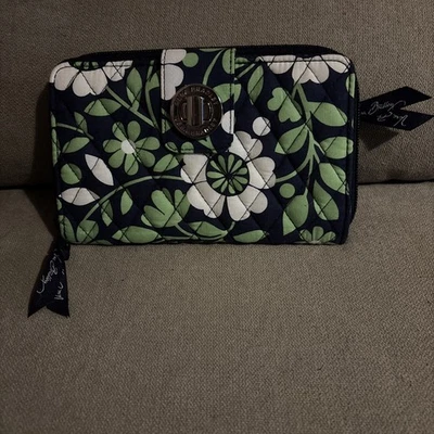 Billetera de tela para tarjetas de lunares Vera Bradley patrón 'Lucky You' Foto 1 de 4