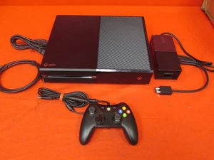 Xbox One 500 GB Console Black With Wired Controller Very Good 6884 - Picture 1 of 3