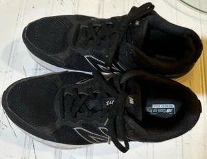 New Balance Athletic Tennis Shoes-size 11 Women-9.5 Men - Picture 1 of 5