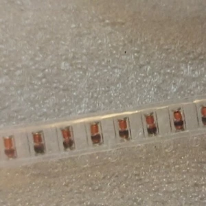 Diode  LL4148 version CMS de la 1N4148 lot de 10 - Picture 1 of 1