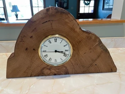 Live Edge Oak Mantgle/Shelf Clock - Image 1 of 3