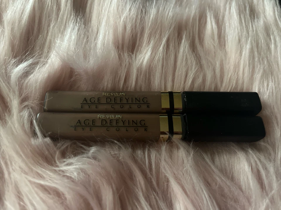 Revlon - Age Defying EYE COLOR - #05 Cocoa - Lot of 2 - 18 Fl Oz. B10 - Image 1 of 2