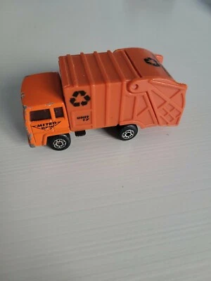 Vintage 1979 Matchbox Refuse Truck Garbage Recycling Metro DPW  Rare Orange - Image 1 of 4