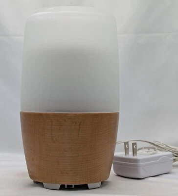 Difusor de aceites esenciales Homedics ARM-720A cambia de color usado en excelente estado Foto 1 de 4