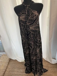 Maxi Vestido Elan Halter Negro Floral Talla M - Imagen 1 de 9