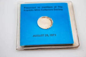 ORIGINAL APOLLO 14 SILBERMÜNZE ZUM MOND GETRAGEN 1971 MIT ZERTIFIKAT - Bild 1 von 2
