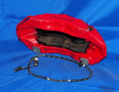 Pinza de freno delantera derecha Aston Martin Rapide 2010-2015 roja ¡Bonita! Fabricante de equipos originales 40 k millas Foto 1 de 4
