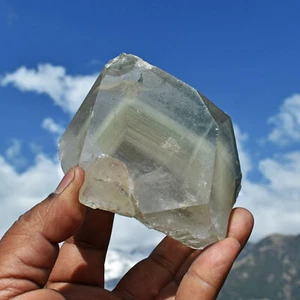 HIMALAYA LEMURISCHER SAMEN CHLORIT REGENBOGEN QUARTZKRISTALL MIT MULTIPHANTOM. - Bild 1 von 21