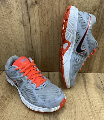 Nike Air Dart 9 Mujer Zapatos para Correr Tenis Talla 9 Gris Carmesí Atlético Foto 1 de 4