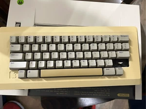 Apple M0110 Original Macintosh Keyboard *MISSING / BROKEN KEY* Vintage - Picture 1 of 6