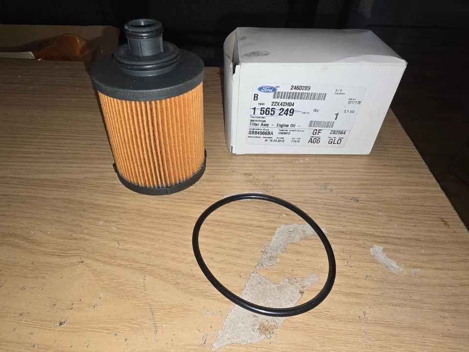 Ford Ka 1.3 TDCi 08 - On Diesel Fuel Filter. Genuine 1565249 - Image 1 of 1