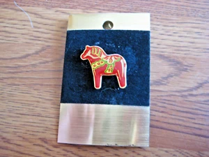 Dahlana Horse Sweden Pin Pinback NEW - Picture 1 of 7