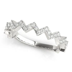 Anillo apilable de oro de 14 quilates con diamantes - Imagen 1 de 10