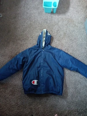 Chaqueta con Capucha Forrada Sherpa Supreme X Champion Azul Marino Foto 1 de 4