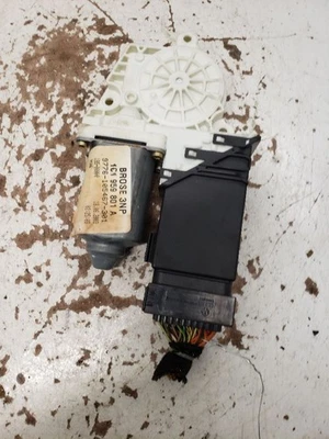 Motor de ventana delantera izquierda usado se adapta a: Volkswagen Jetta 2003 grado delantero izquierdo Foto 1 de 4