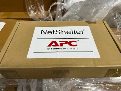 AR7700 APC NetShelter SX 600mm  750mm Stabilizer Plate Rack stabilizer plate - Image 1 of 3