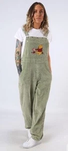 Rara tuta Disney Store vintage anni 90 Pooh & Piglet in velluto a coste verde pea grande - Foto 1 di 9