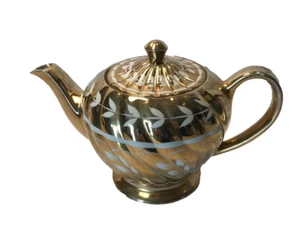 VINTAGE SADLER SWIRL GOLD LUSTER WITH LEAVES TEAPOT ( RUBBED ) - Picture 1 of 10