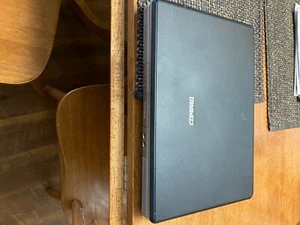 Compaq Laptop - Picture 1 of 2