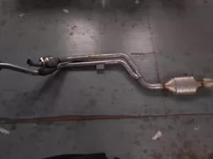 NUOVO ORIGINALE MERCEDES E CLASS W210 TELAIO E300 DIESEL ANTERIORE CATALIZZATORE - Foto 1 di 2