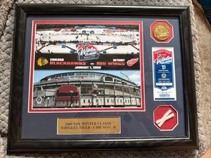 2009 Chicago Blackhawks Framed Photo Winter Classic Gold Coin Net Piece Frame - Picture 1 of 11