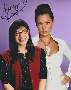 Vanessa Williams Hand Signed 8x10 Photo, Autograph, Ugly Betty (B) - Picture 1 of 2