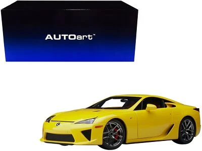 Coche modelo Lexus LFA amarillo perla con interior rojo y negro 1/18 de Autoart Foto 1 de 4