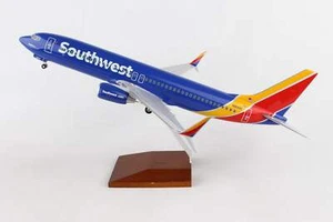 SKYMARKS SOUTHWEST 737-800 1/100 W/GEAR & WOOD STAND HEART - Picture 1 of 8