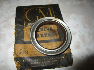 Conjunto de sello de aceite de cojinete de piñón 1960 Chevrolet Truck Series 70, 80 #2082926 nuevo de stock Foto 1 de 4