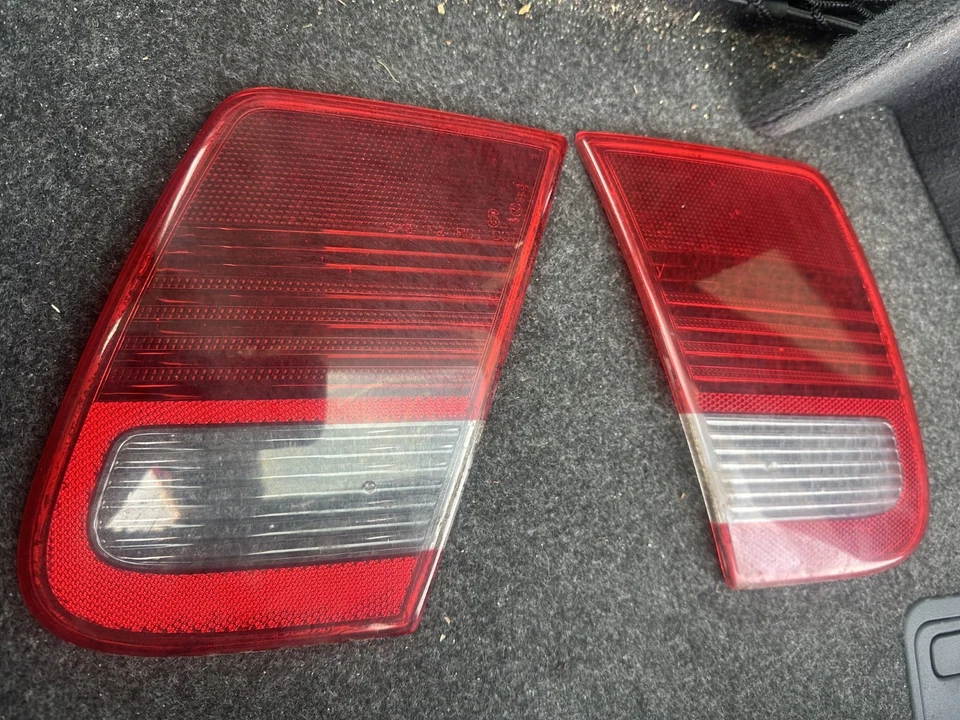 (JUEGO de 2) Cubiertas de lente de luz trasera interior Saab 9-3 2003-2007 montaje en maletero EXC+++ Foto 1 de 4