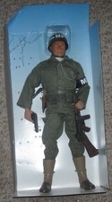 Soldiers of the World / Korean War / US Army MP Sergeant / 12" Action Figure