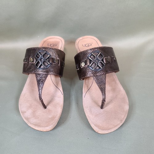 Scarpe UGG donna taglia 7 sandali zeppa metallizzati F29016B 1009853 oro