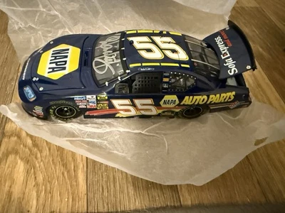 NASCAR Michael Waltrip Autografiado 1:24 NAPA Diecast Car Team Calibre Foto 1 de 4