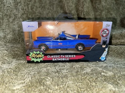 JADA BATMAN CLASSIC TV SERIES 1966 BATMOBILE 1/32 DIECAST MODEL CAR BLUE NEW - Image 1 of 4