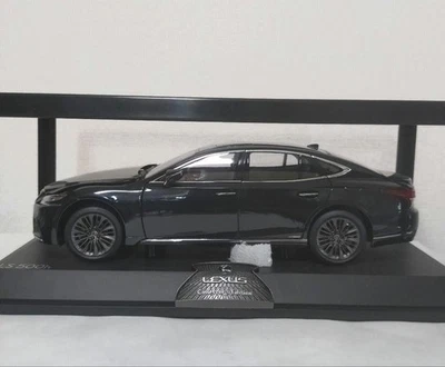 Modellino auto pressofuso scala 1/18 Lexus LS500h edizione da collezione raro - Immagine 1 di 4