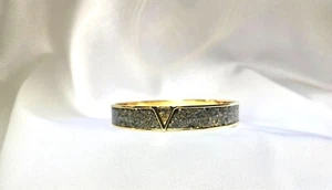 Vince Camuto Logo Gold Tone Green Glitter Leather Bangle Bracelet $38 - Picture 1 of 4