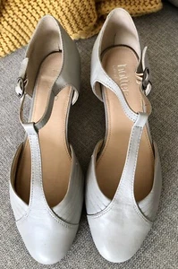 HOTTER Quickstep Mint Grey Leather MJ Vintage Character Dance Shoes UK 5 EE - Picture 1 of 4