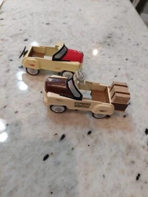 golden wheel diecast 1:64, 2 Cars 🚗 - Image 1 of 4