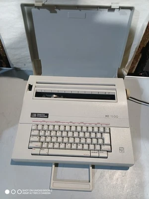 Smith Corona XE 1600 Electronic 5 ALA Typewriter Vintage Retro Word Processor - Image 1 of 4