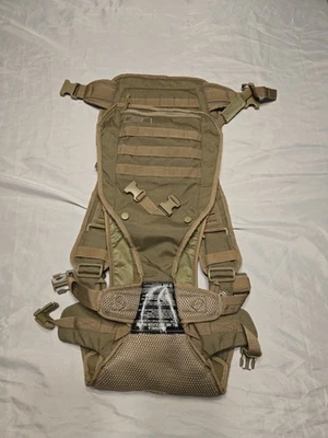 Portabebés Mission Critical Marrón Coyote Arnés Ajustable Aspecto Táctico Usado en Excelente Condición Foto 1 de 4